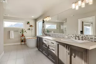 14065 SE Nightingale Ave, Happy Valley, OR 97015 - Photo 23