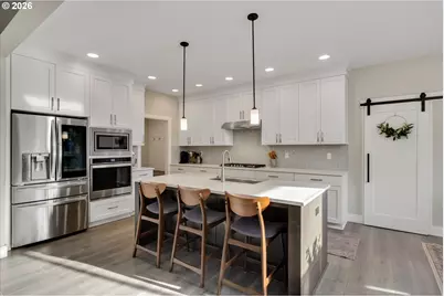 14065 SE Nightingale Ave, Happy Valley, OR 97015 - Photo 9