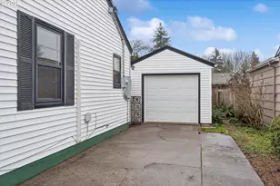 7630 NE Stanton St, Portland, OR 97213 - Photo 3