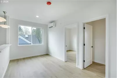 2071 NE Davis St, Portland, OR 97232 - Photo 9