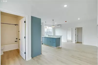 2071 NE Davis St, Portland, OR 97232 - Photo 21
