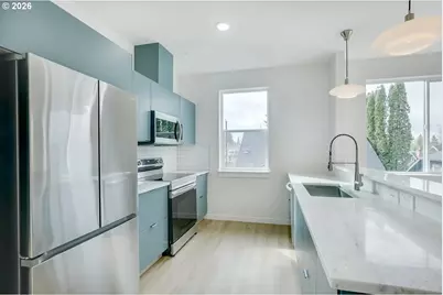 2071 NE Davis St, Portland, OR 97232 - Photo 13