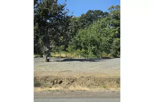 751 E Happy Valley Rd, Roseburg, OR 97471 - Photo 1