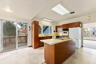 2755 D St NE, Salem, OR 97301 - Photo 7