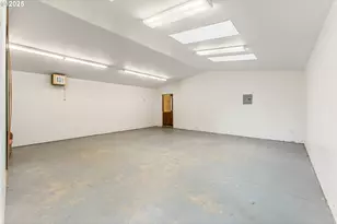 2755 D St NE, Salem, OR 97301 - Photo 35