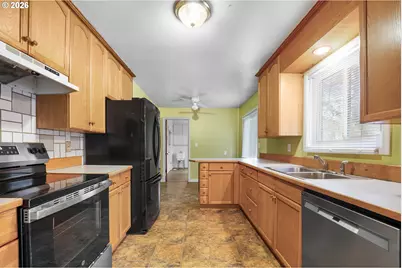 8715 NE 27th Ave, Vancouver, WA 98665 - Photo 15