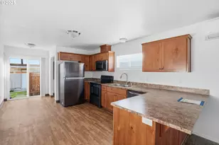 344 Douglas St, Longview, WA 98632 - Photo 11