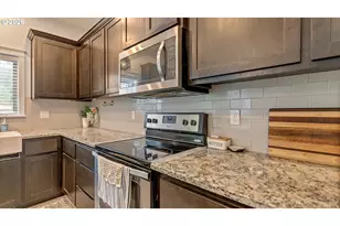 255 Madrona Ct, Saint Helens, OR 97051 - Photo 5
