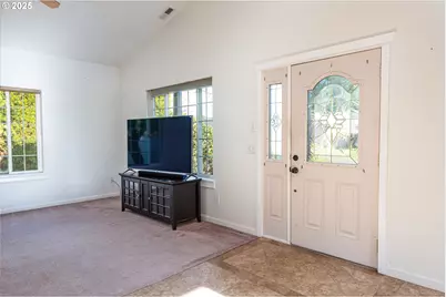 83 Sunday Dr, Creswell, OR 97426 - Photo 11