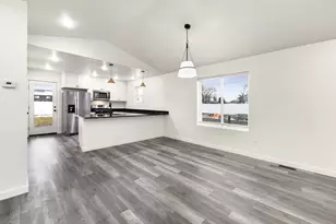 670 E St, Baker City, OR 97814 - Photo 7