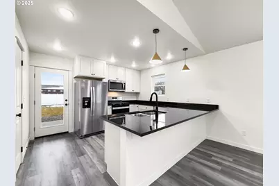 670 E St, Baker City, OR 97814 - Photo 11