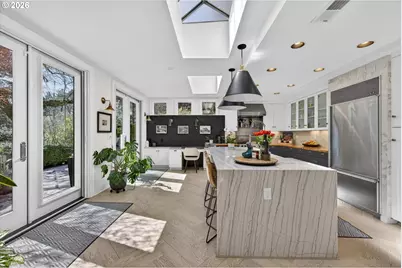 921 SW 57th Ave, Portland, OR 97221 - Photo 9