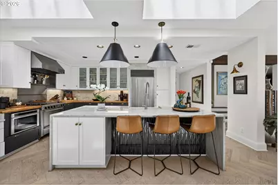 921 SW 57th Ave, Portland, OR 97221 - Photo 11