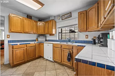 5230 Azalea Glen Rd, Glendale, OR 97442 - Photo 7