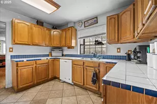 5230 Azalea-Glen Rd, Glendale, OR 97442 - Photo 7