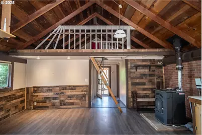 13474 Old Highway 99, Myrtle Creek, OR 97457 - Photo 11