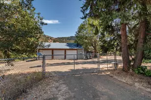 13474 Old Hwy 99, Myrtle Creek, OR 97457 - Photo 23
