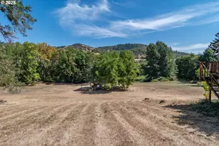 13474 Old Hwy 99, Myrtle Creek, OR 97457 - Photo 25