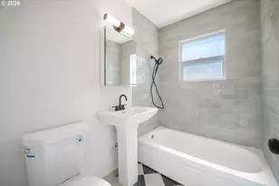 1710 Johnson St, North Bend, OR 97459 - Photo 19