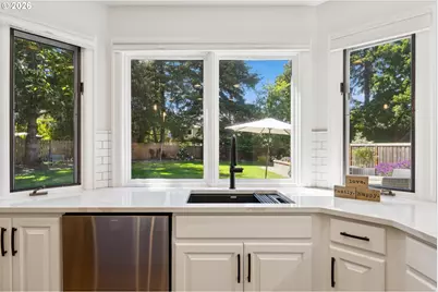 19505 Olson Ave, Lake Oswego, OR 97034 - Photo 13