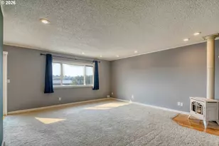 1900 NW Carden Ave, Pendleton, OR 97801 - Photo 3