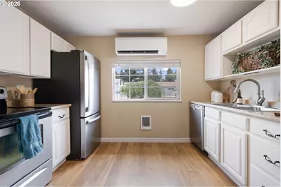 6924 SE Tenino St, Portland, OR 97206 - Photo 5