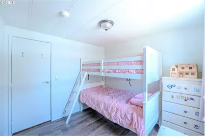 1065 Pacific Hwy #4, Woodburn, OR 97071 - Photo 27