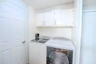 1065 Pacific Hwy, Woodburn, OR 97071 - Photo 19