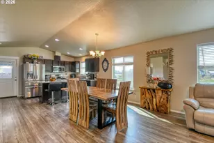1447 NE Kenna Dr, Hermiston, OR 97838 - Photo 7