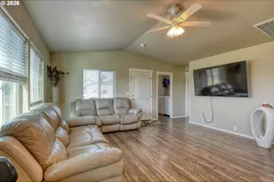 1447 NE Kenna Dr, Hermiston, OR 97838 - Photo 7