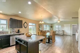 1447 NE Kenna Dr, Hermiston, OR 97838 - Photo 3