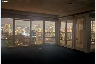 2020 SW Market Street Dr #101, Portland, OR 97201 - Photo 7