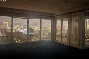 2020 SW Market St Dr, Portland, OR 97201 - Photo 7