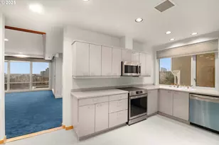 2020 SW Market St Dr, Portland, OR 97201 - Photo 15