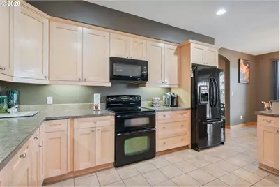 2487 Redwood Ave, Longview, WA 98632 - Photo 11