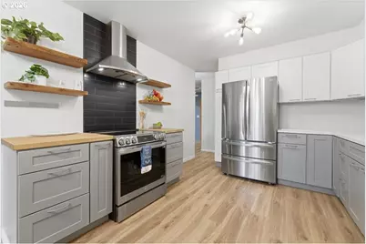 1400 SE Lava Dr   Bldg A Dr #3, Milwaukie, OR 97222 - Photo 11