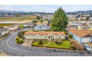 51361 SE Hood View Dr, Scappoose, OR 97056 - Photo 3