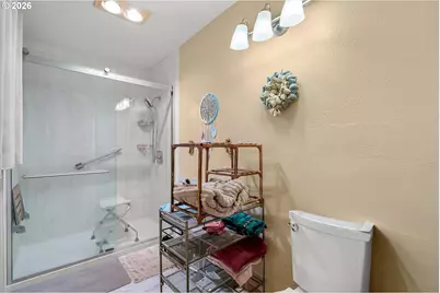 2672 Columbia Blvd, Saint Helens, OR 97051 - Photo 19