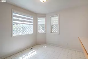 1345 Napa Valley Ln, Eugene, OR 97404 - Photo 11