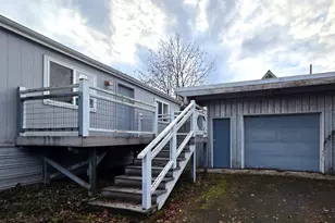 115 NE 8th St, Oakland, OR 97462 - Photo 3