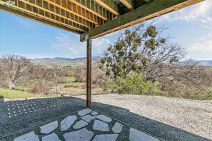 852 Oak St, Ashland, OR 97520 - Photo 41