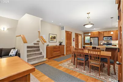 1807 Columbia St, Hood River, OR 97031 - Photo 11