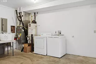 1807 Columbia St, Hood River, OR 97031 - Photo 23