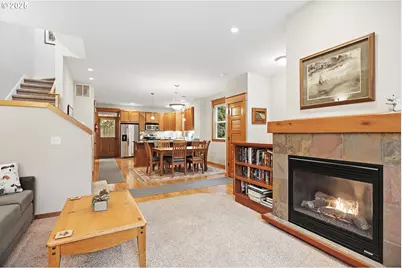 1807 Columbia St, Hood River, OR 97031 - Photo 9