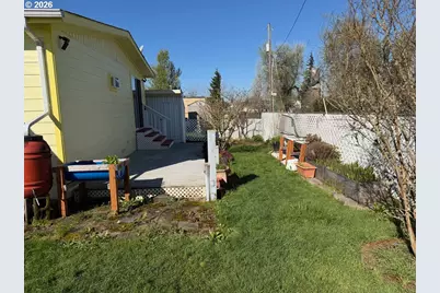 400 N Mill St #48, Creswell, OR 97426 - Photo 13