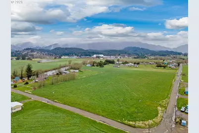 Makinster, Tillamook, OR 97141 - Photo 3