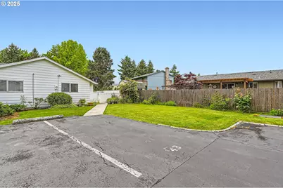 575 NE Fleming Ave #B-43, Gresham, OR 97030 - Photo 9