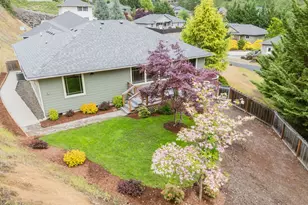 1688 NE Ruby Ct, Roseburg, OR 97470 - Photo 31