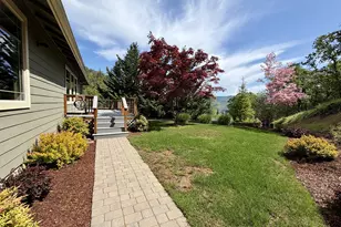 1688 NE Ruby Ct, Roseburg, OR 97470 - Photo 33