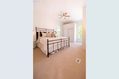 21811 Cole Ln, Aurora, OR 97002 - Photo 11